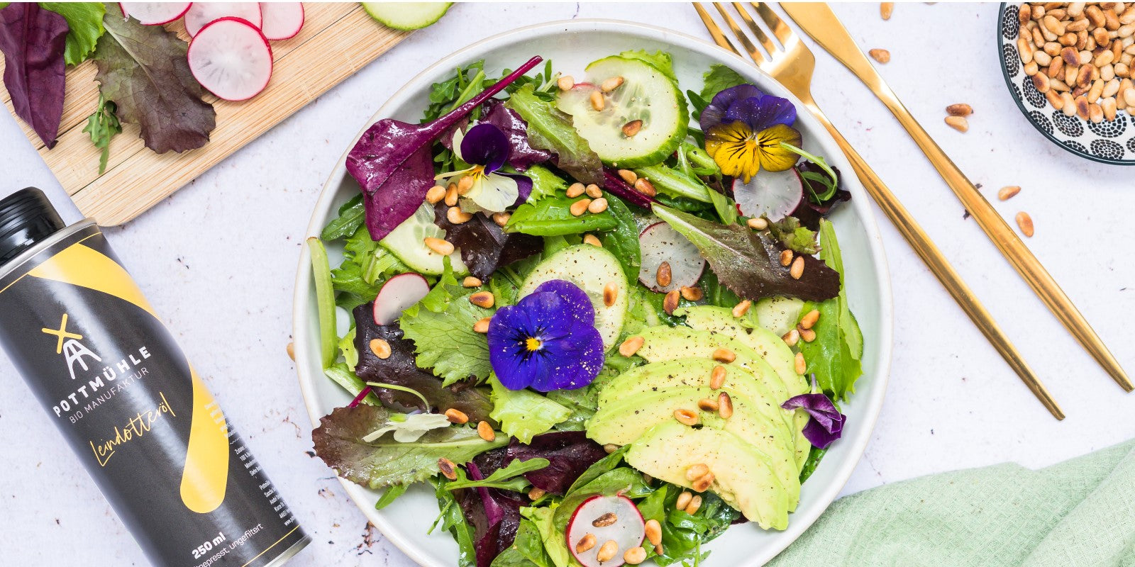 Frühlingssalat mit Leindotteröl